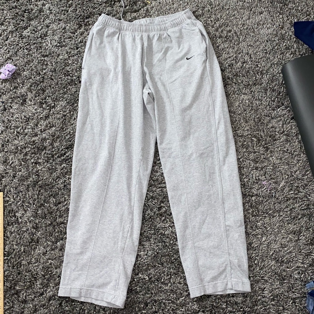 NIKE SWEATS